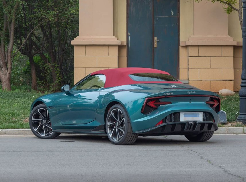 Mg Cyberster, 520km Legendary 4WD Edition, Soft-Top Convertible, Meet Daily and Short-Distance Travel Needs, Sports Car, EV