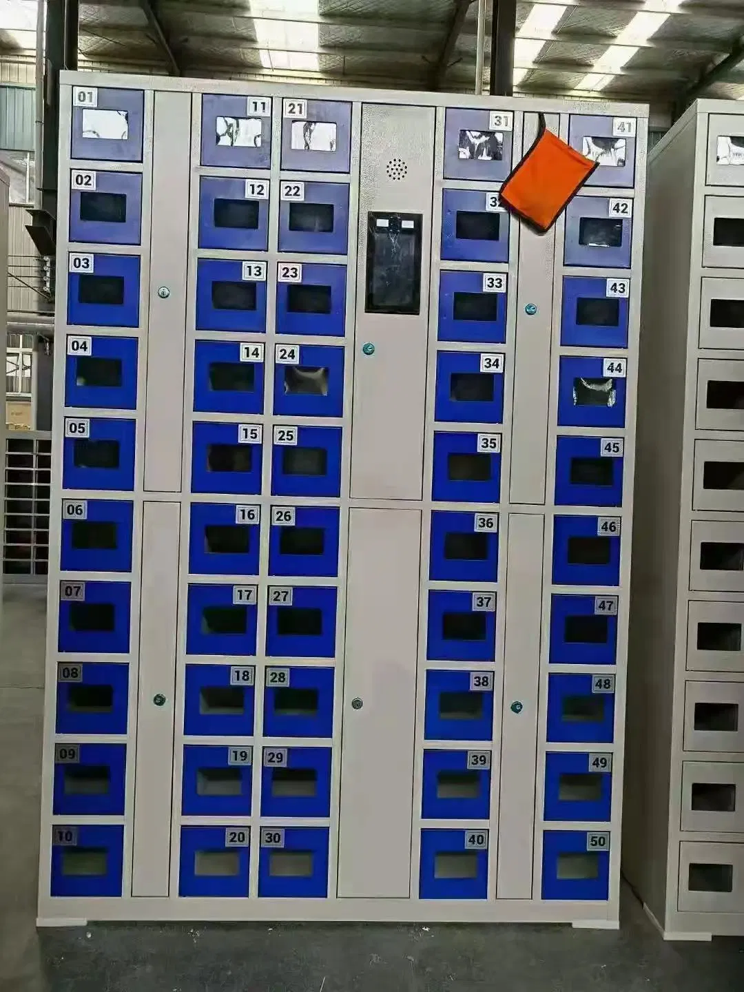 Public Smart Mobile Cell Phone Charging Station Touch Screen Automatic Storage Locker