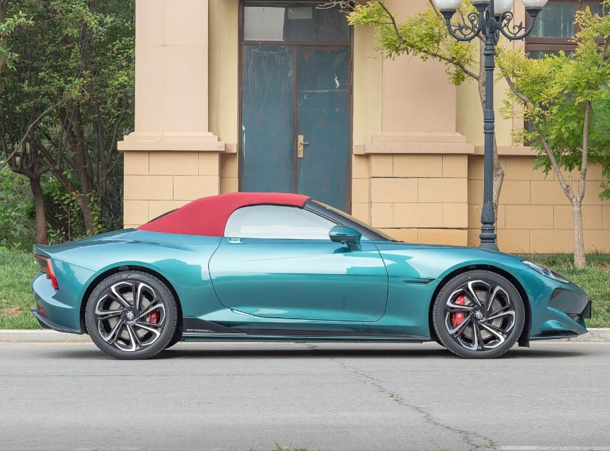 Mg Cyberster, 520km Legendary 4WD Edition, Soft-Top Convertible, Meet Daily and Short-Distance Travel Needs, Sports Car, EV