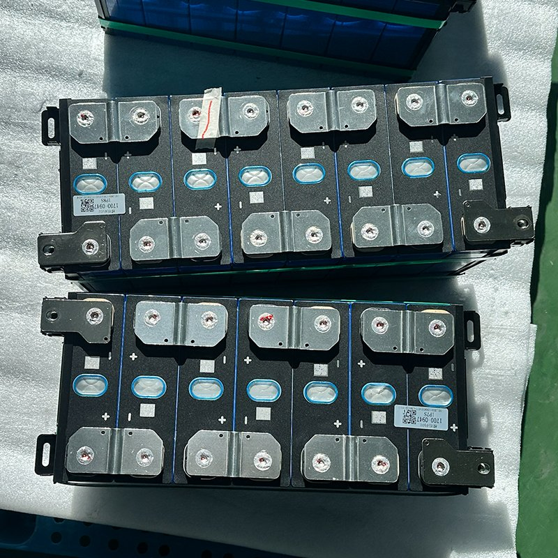 Stable Voltage Lithium-Iron Phosphate Cell for Hybrid Electric Vehicle EV Conversion Kit