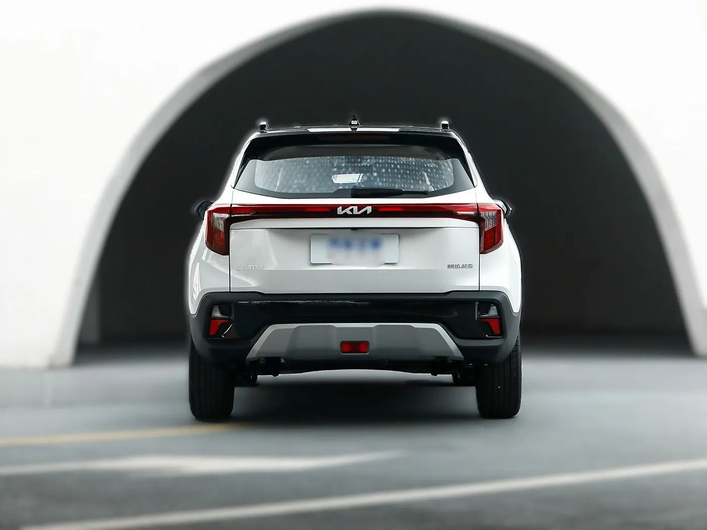 Cost-Effective Spark-Ignition Engine Vehicle for Areas with Limited Charging Infrastructure