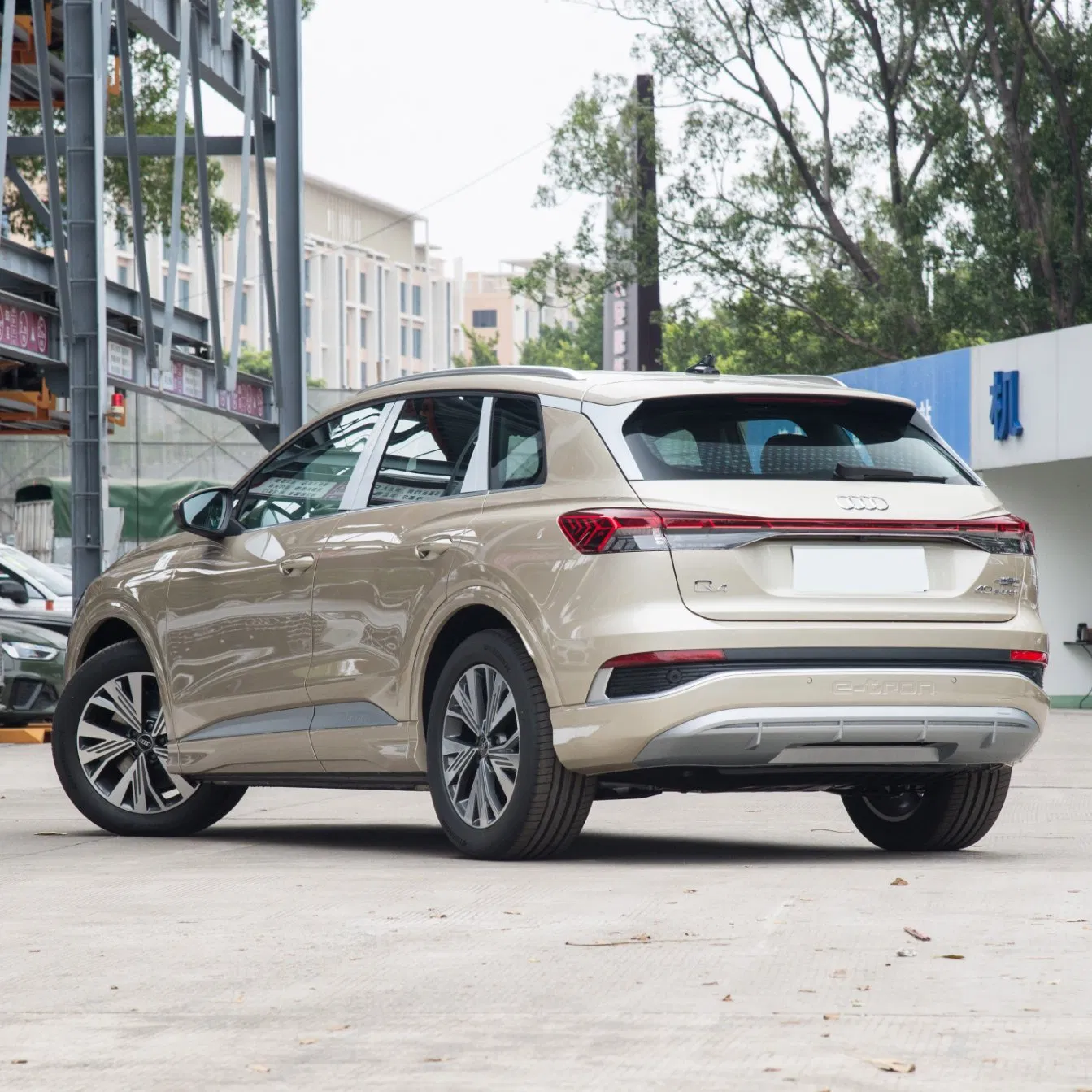 Audi-Audi Q4 E-Tron 50 Electric Vehicle 5 Doors 5 Seats Used EV Factory Price New Energy Car