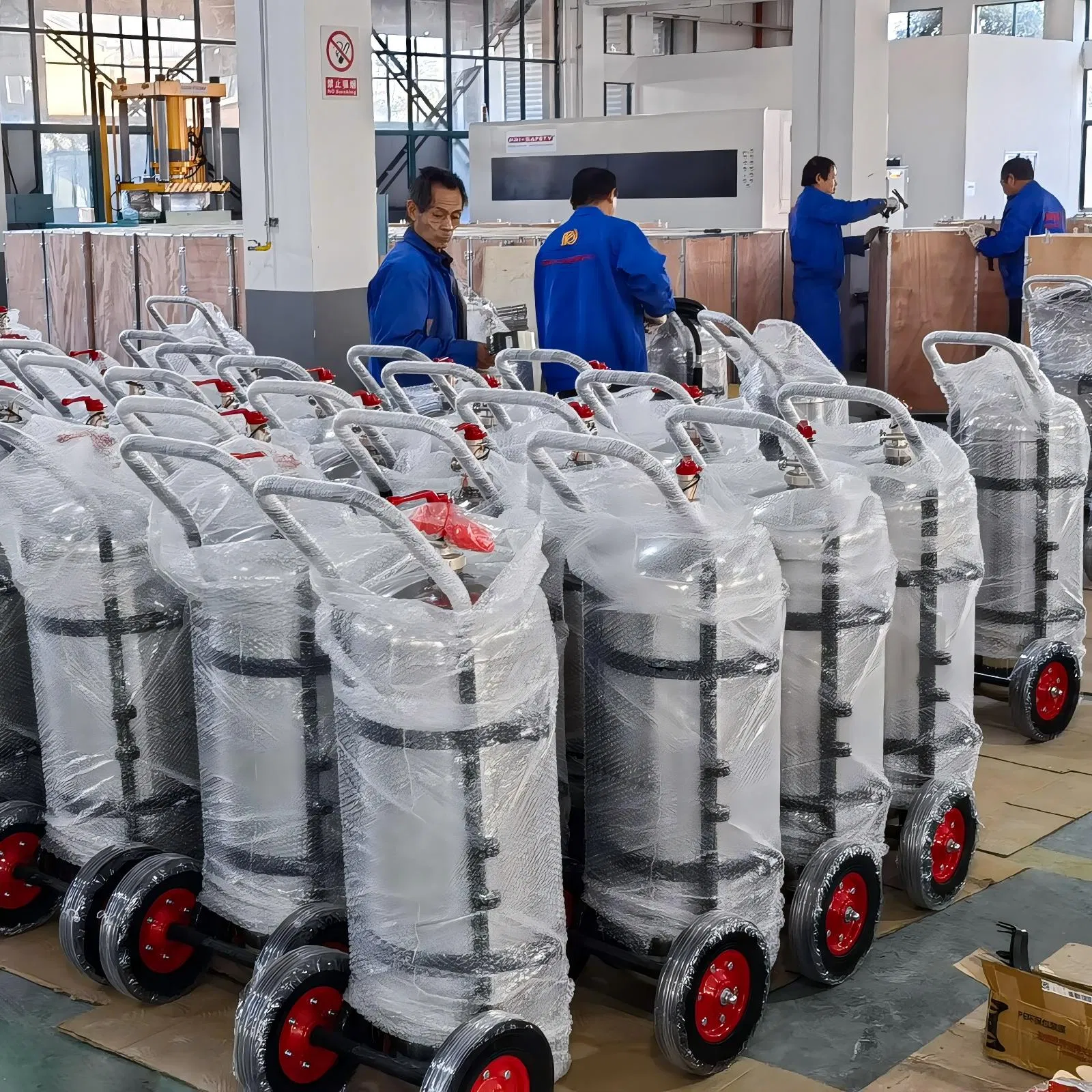 EV Battery Charging Infrastructure Fire Extinguisher Stainless Steel Extinguisher Lithium-Ion Fires