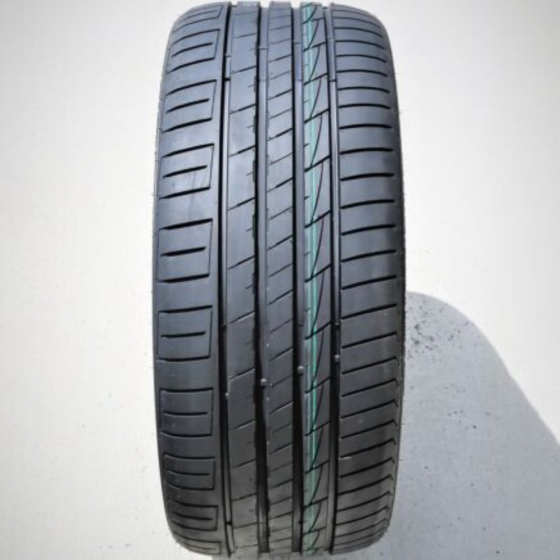 China Factory Whole Tyre PCR EV UHP Good Performance Tire Durun/Kapsen/Transmate Hotsale Warranty 225/55r16 205/40r17 215/40r18 235/50r18 245/40r18 245/35r18