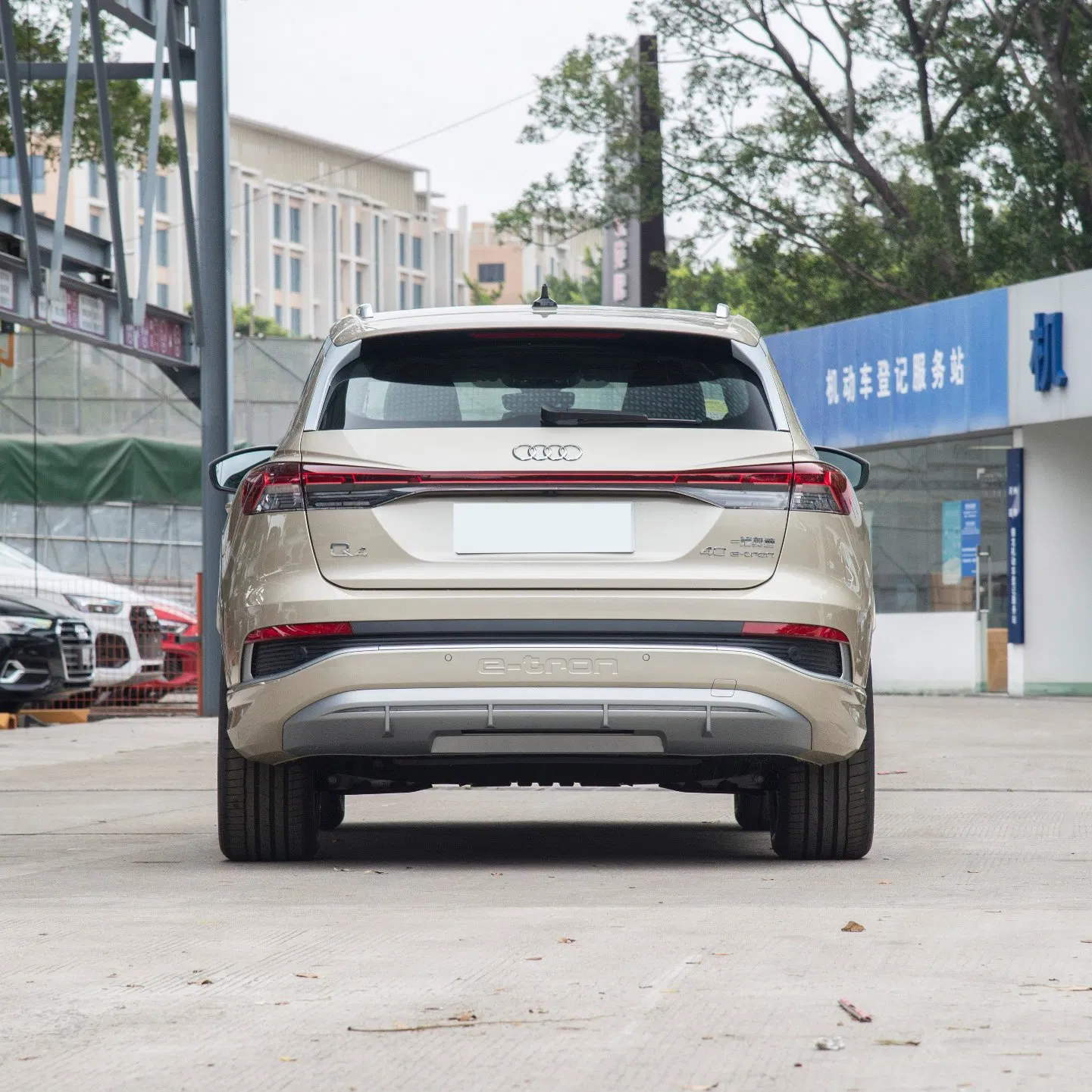 Audi-Audi Q4 E-Tron 50 Electric Vehicle 5 Doors 5 Seats Used EV Factory Price New Energy Car