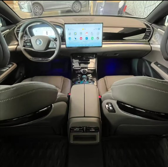 High Performance New Energy Sedan Made in China Byd Han EV Electric Car