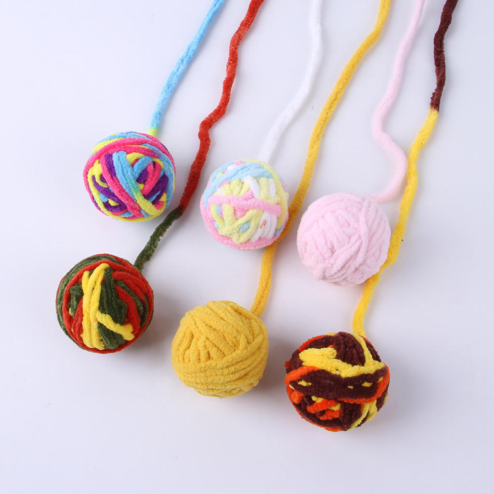Factory Direct Sale Cross Border Eco-Friendly Durable Plush Cat Squeaky Interactive Teeth Cleaning Chew Toy Ball Bell Colored