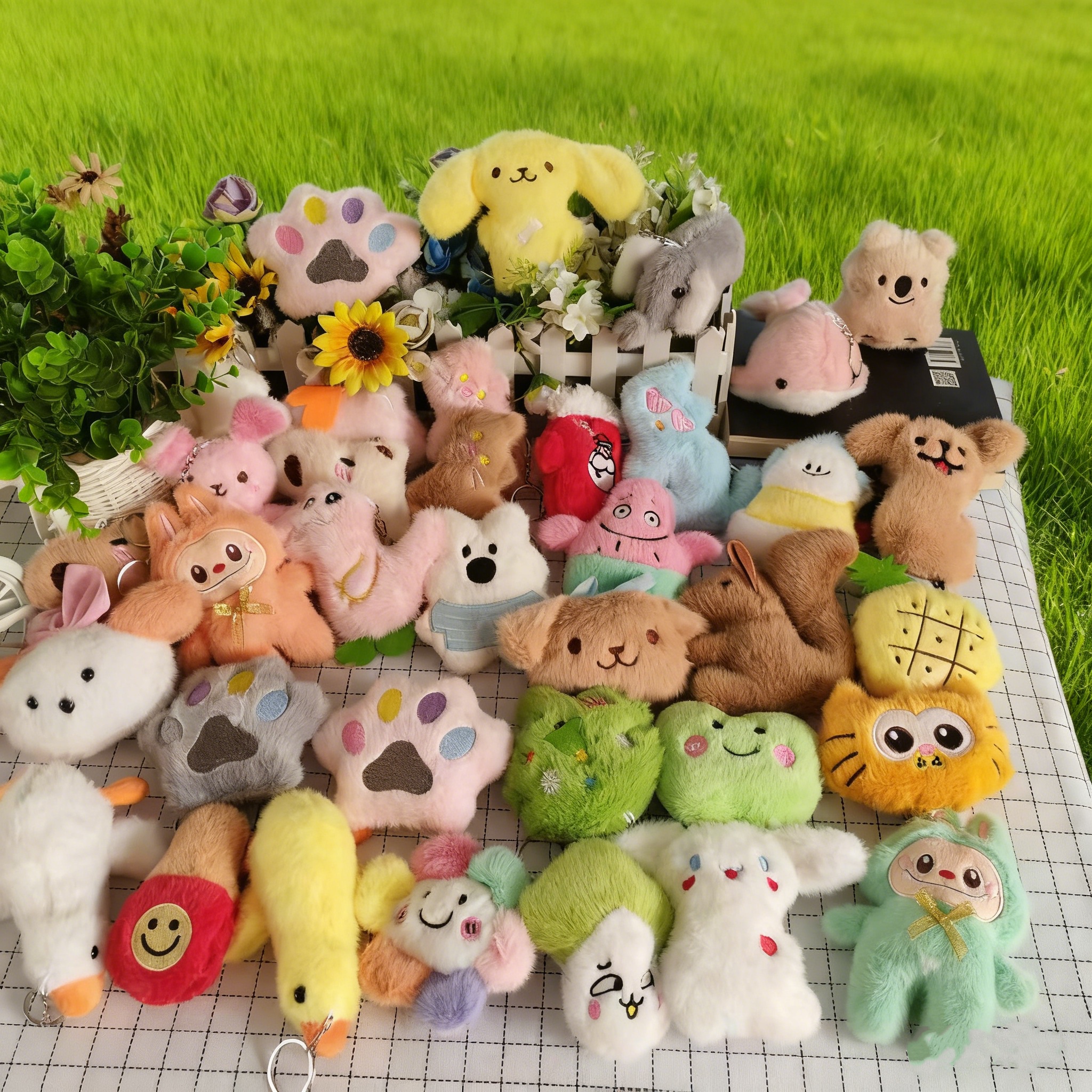 Wowei Wholesale Cheap Promotion Claw Machine Doll 12cm Mix Plush Machine Toys Soft Stuffed Doll High Quality Stuffed Plush Toys