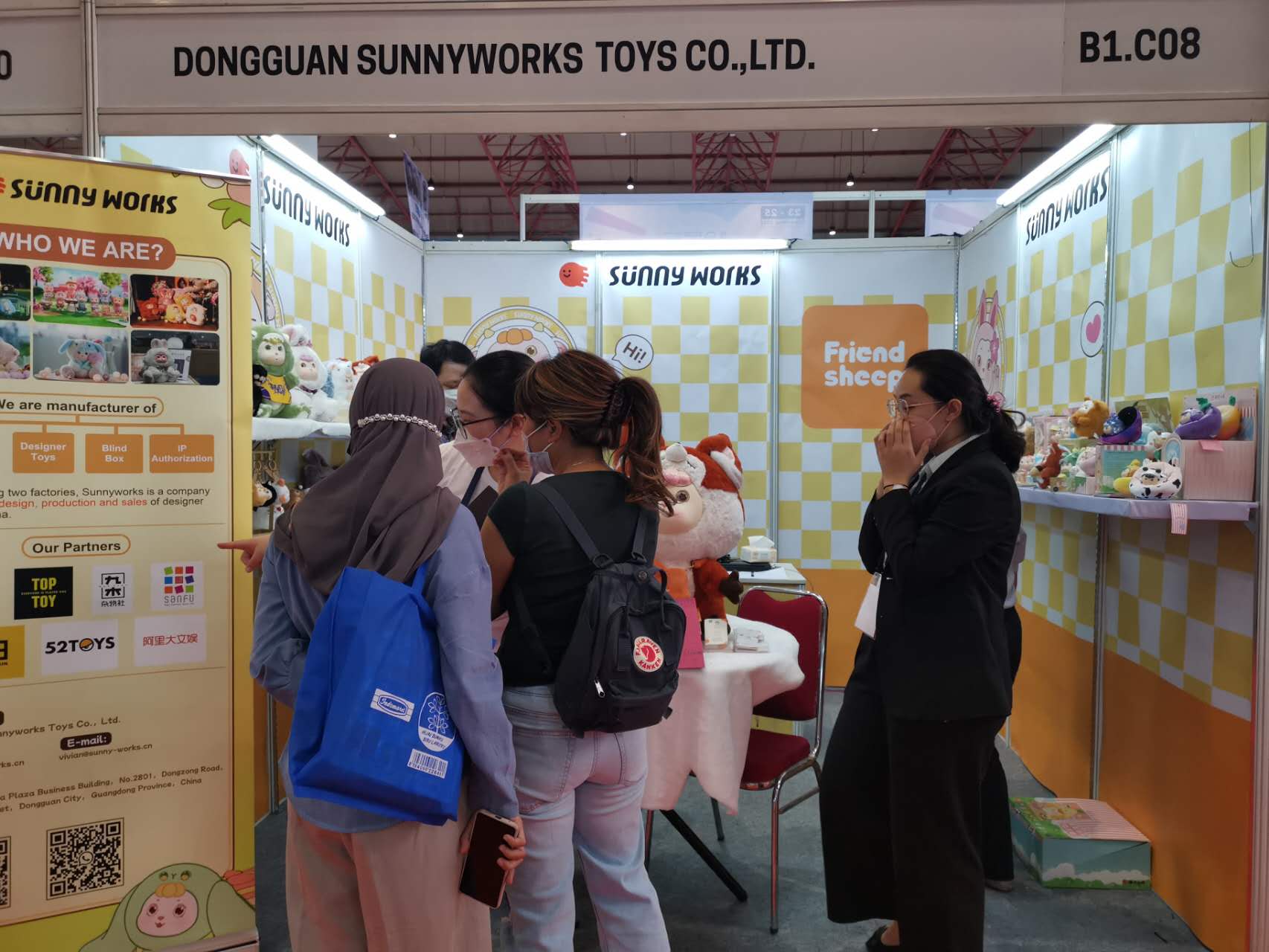 Exhibition Presence 3