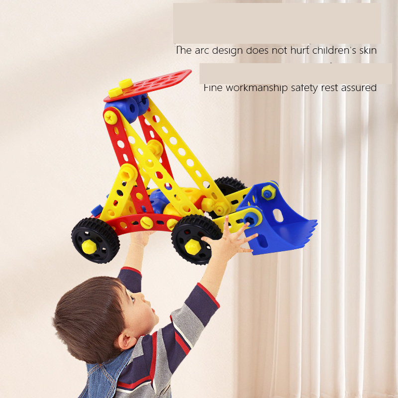 Factory Wholesale ON-U-MIND PP Material Large Particles Building Blocks Handmade DIY Car Engineering Board Games for Children