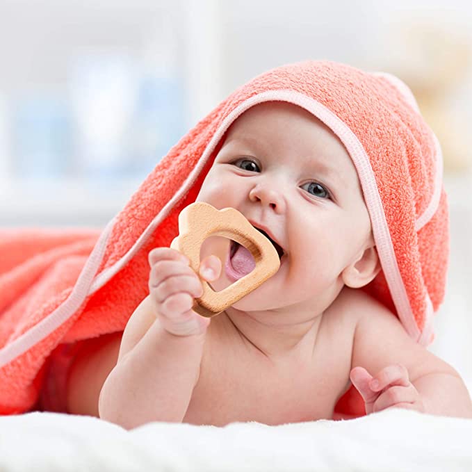 Wooden teether details alternative view