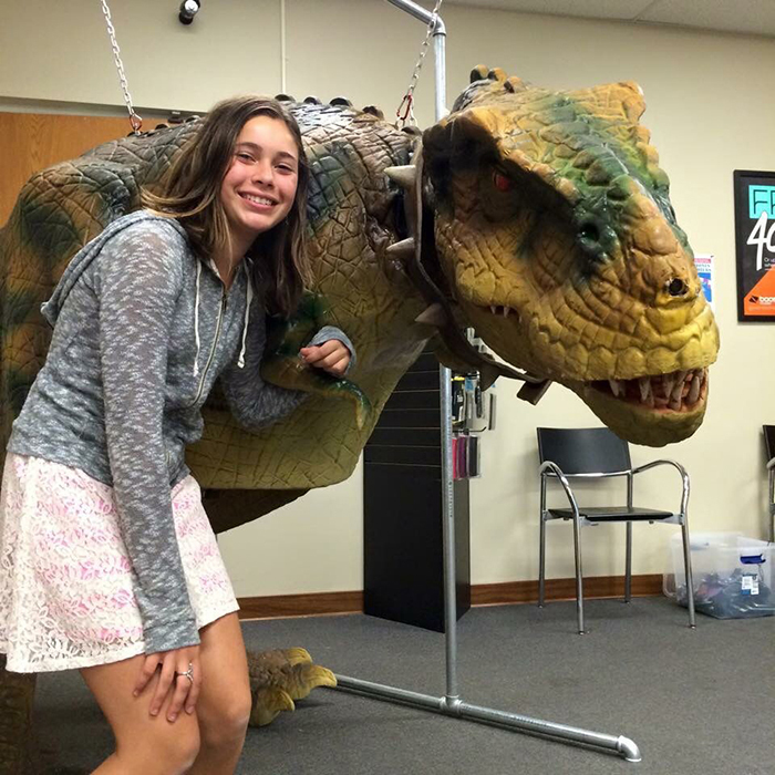 Life-size Customizable Adult Dinosaur Walking Costume Realistic Raptor Dinosaur Costumes