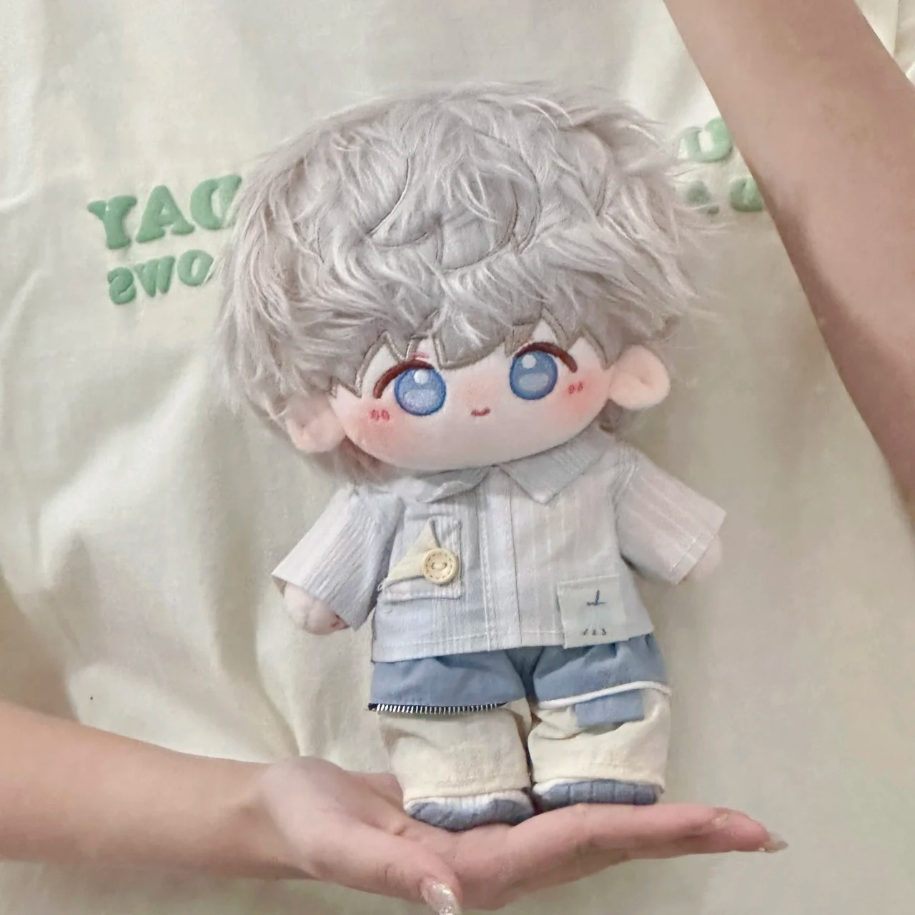 OEM Manufactur Custom Made 20cm Plush Low MOQ Game Character K-pop Cotton Standing Sitting Doll Soft Toy Customize Clothes