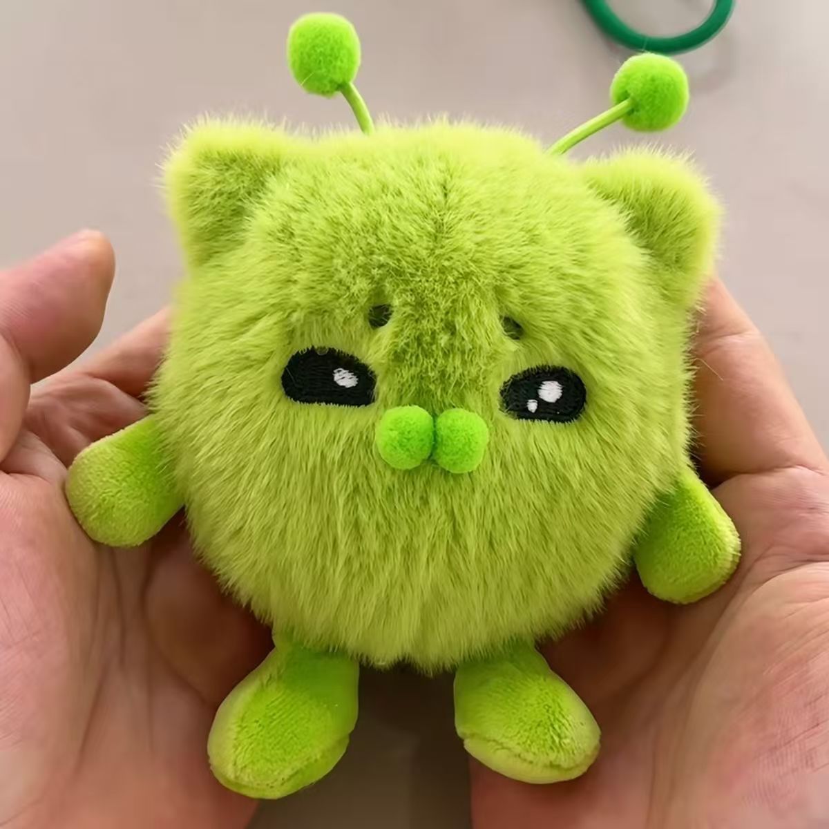 UYEAH OEM/ODM CE Personalized Design Soft Stuffed Plush Cartoon Animal Dolls Custom Cute Cartoon Alien Plushies Toys for Gift