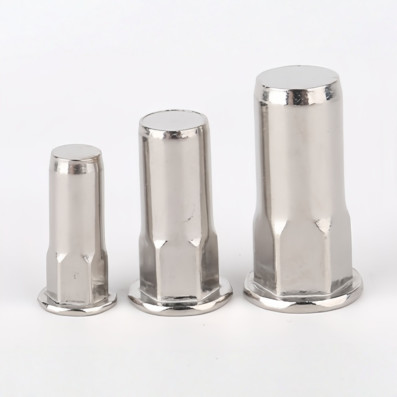 Porca cega de rebite hexagonal externo meia com cabeça chata em aço inoxidável - A2/A4 Grau