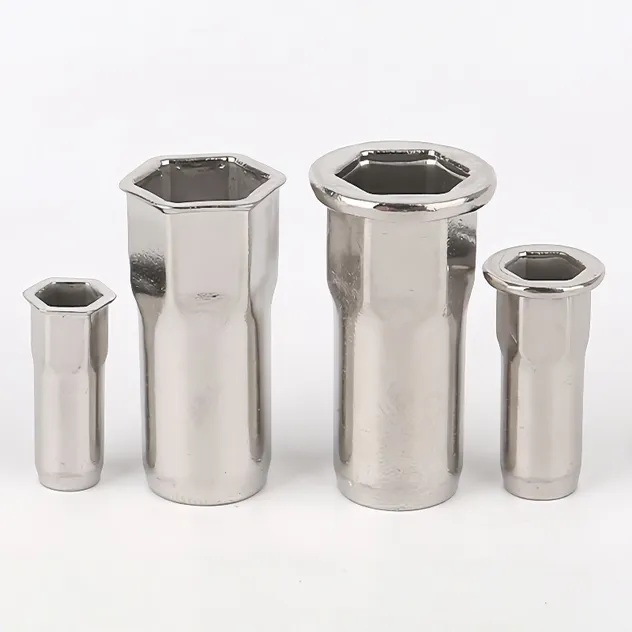 Porca cega de rebite hexagonal externo meia com cabeça chata em aço inoxidável