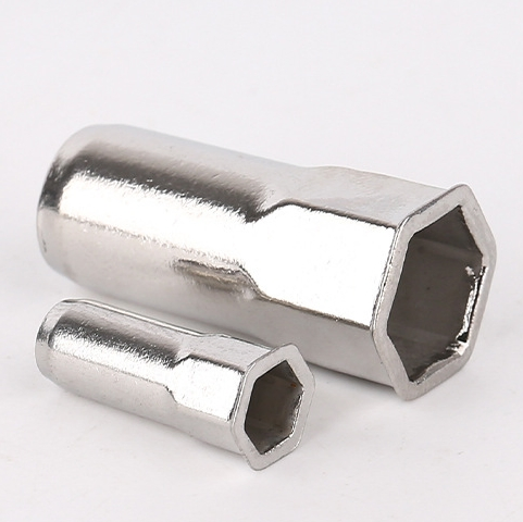 Porca cega de rebite hexagonal externo meia com cabeça chata em aço inoxidável - A2/A4 Grau