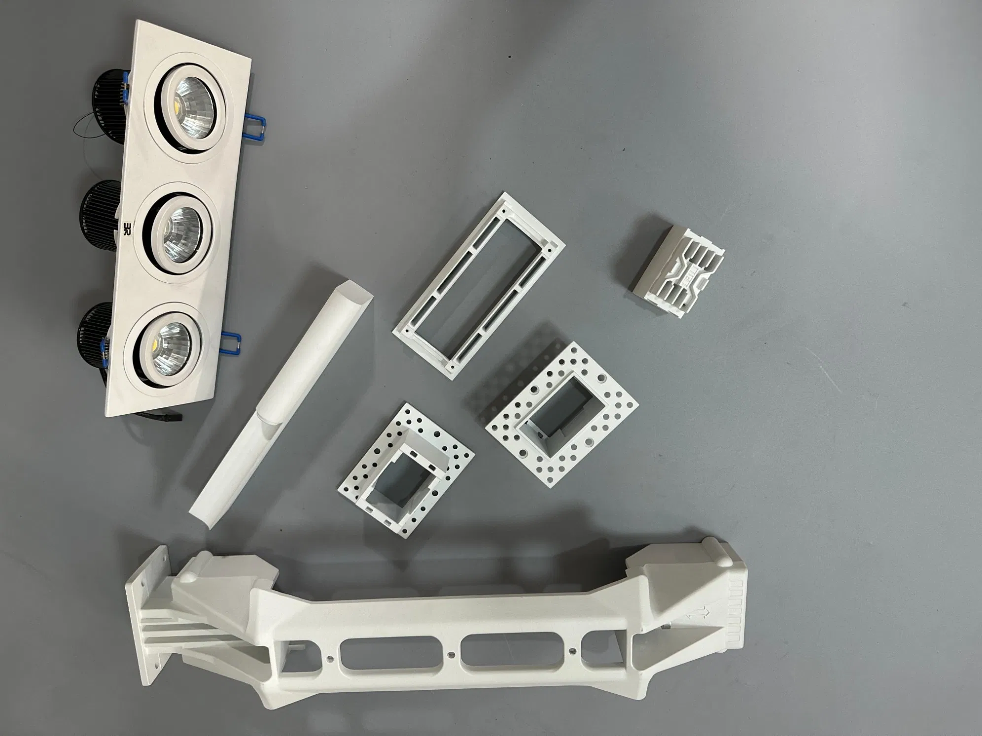 Modern LED Ceiling Spotlight for 2-4 Wire Rail Lighting Systems