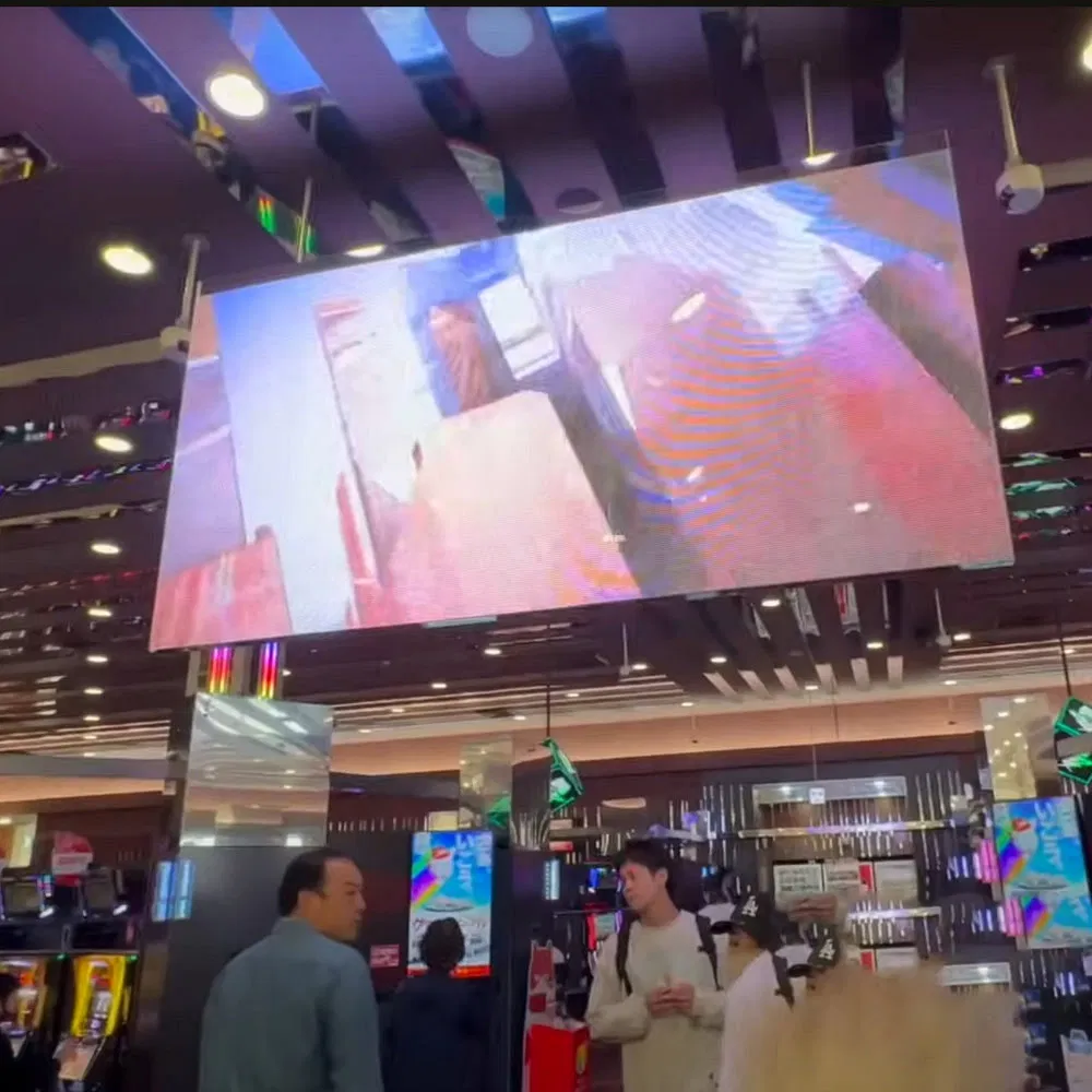 Low Power Consumption Transparente LED Display for Specialty Store Displays