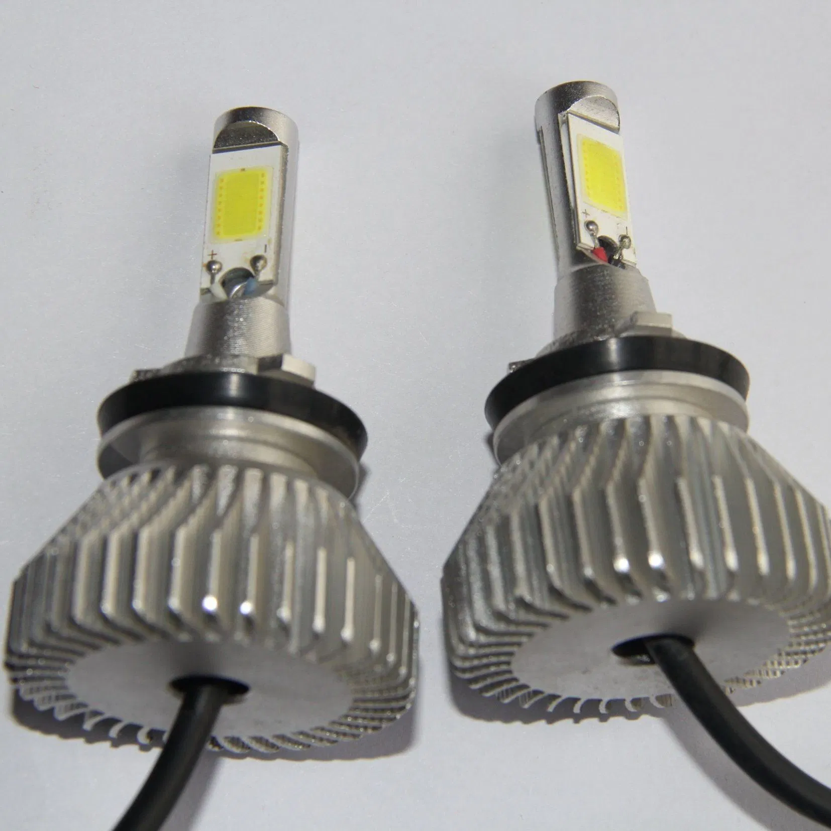 China Wholesale 9006 20W Auto Car LED Light Bulb for Headlight or Fog Light Motorcycle LED Headlight