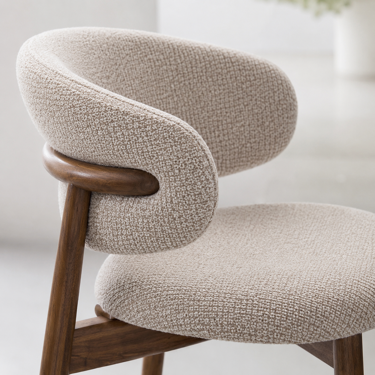 Wholesale Premium Walnut Wood Base Padded Seat with Curved Support for Modern Home Bar and Lounge Furniture Bar Stool