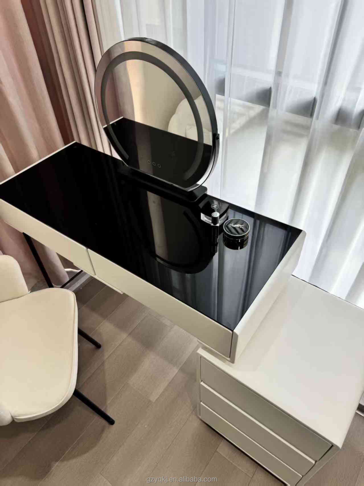 Makeup Vanity Detail 3