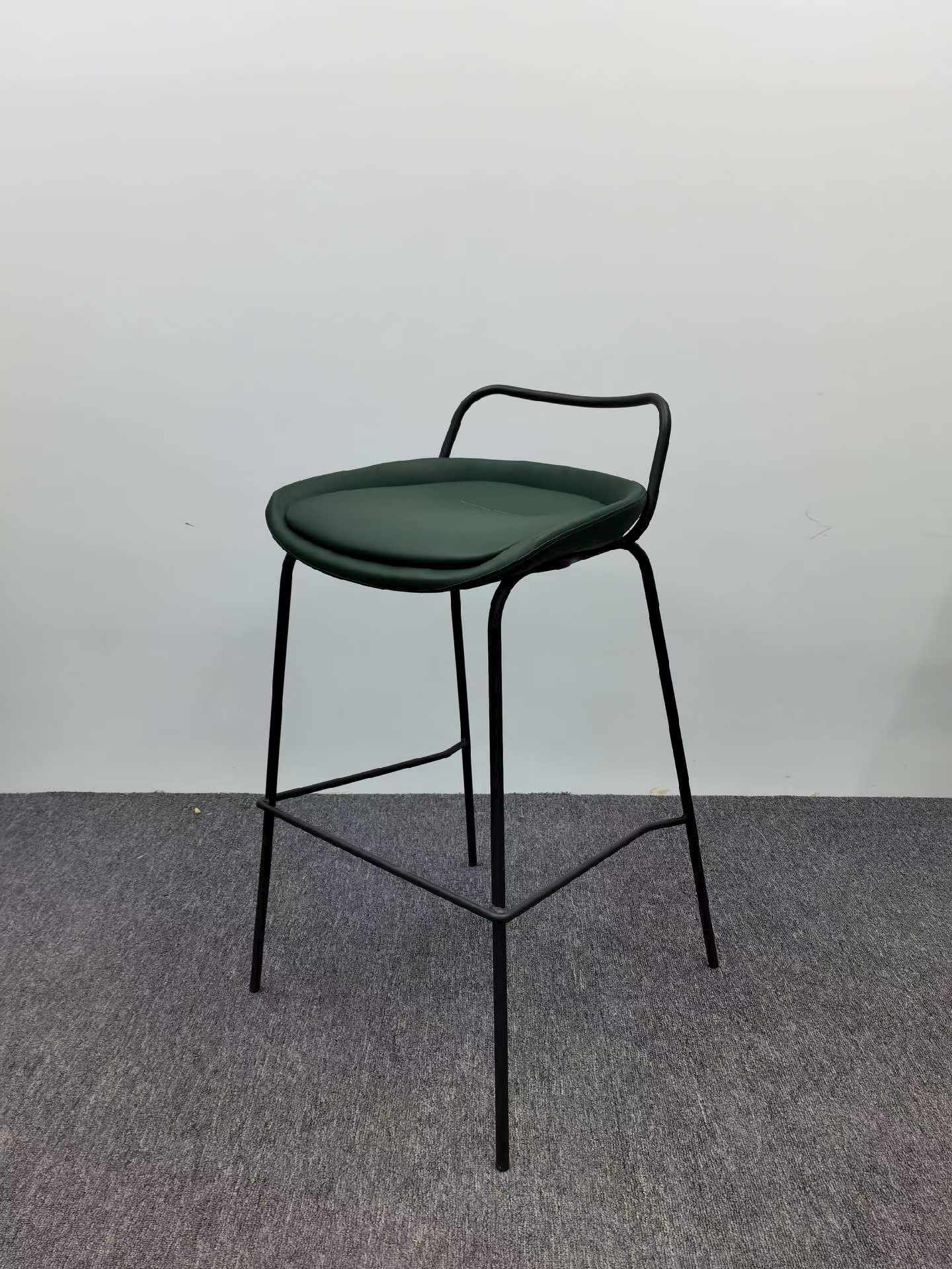 Modern Upholstered Bar Stool with Metal Frame Kitchen Island Counter Height Chair for Home Bar Cafe Restaurant