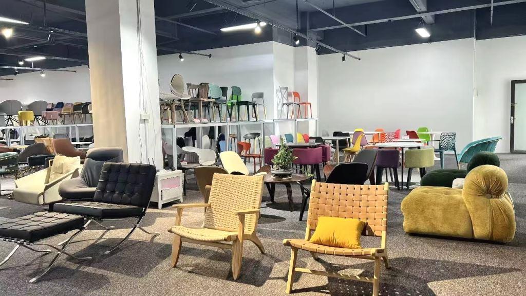 Langfang Oakes Furniture factory interior — modern production facility