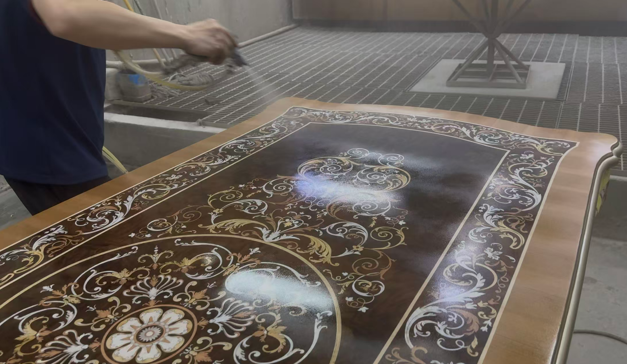 Manual spray painting