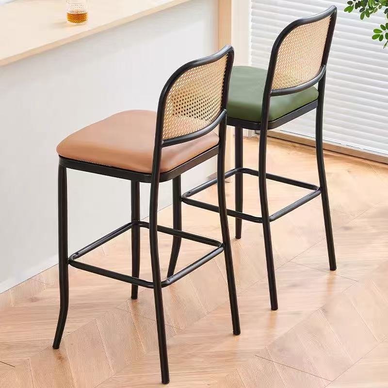 High-End Light Luxury Modern Steady Iron Frame Bar Counter Stools with Wicker Chair Back for Commercial Use