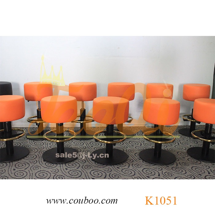 K1051 Counter Hotel Dinner Chair Stool Black White Metal OEM Modern Furniture Casino Chair Coffee Shop Pub Club Bar Stool