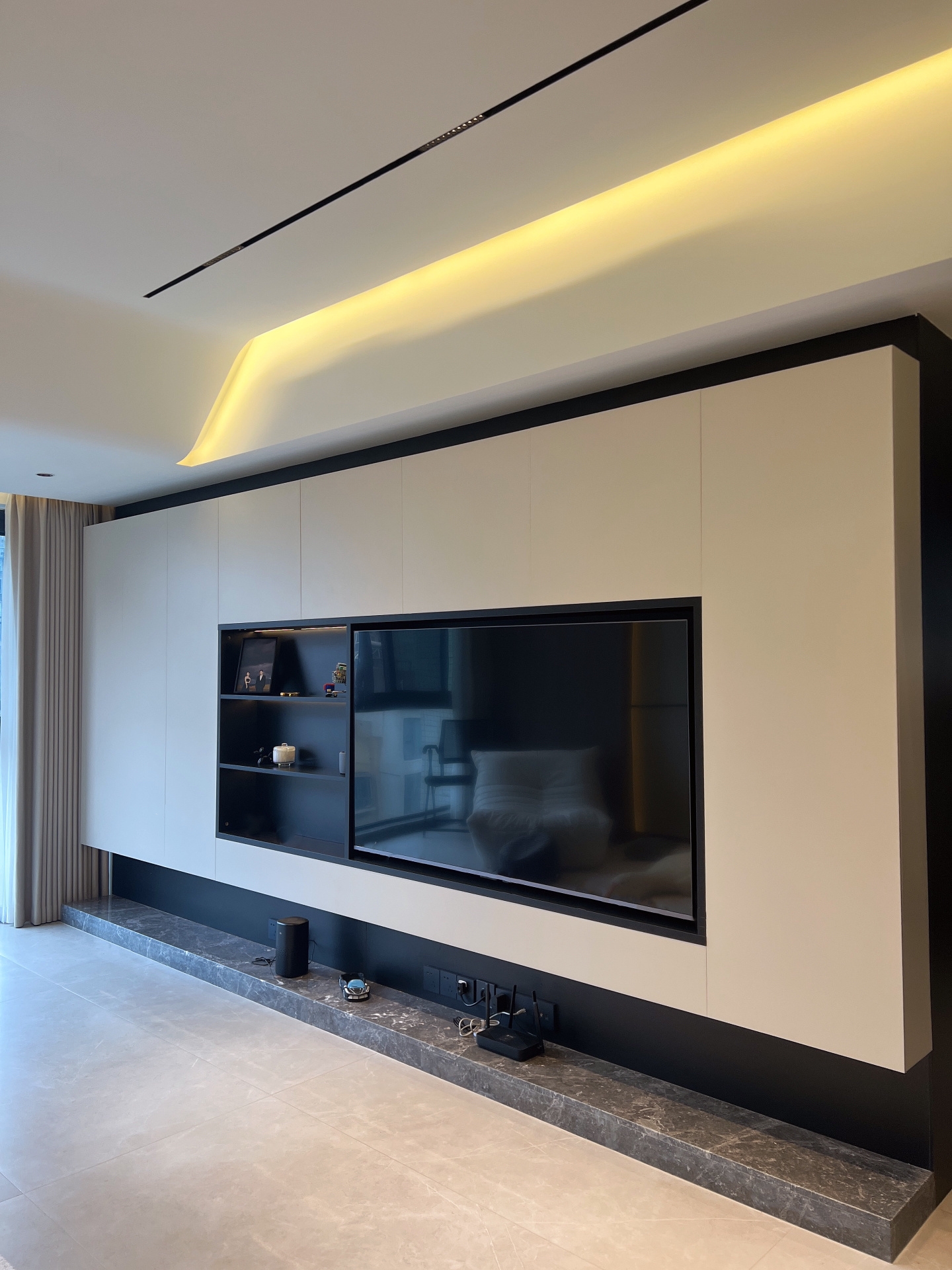 Various Styles of Modern Eco-Friendly Custom Wood TV Stands for Living Room Home Furniture