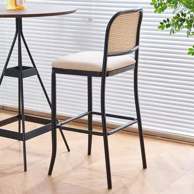 High-End Light Luxury Modern Steady Iron Frame Bar Counter Stools with Wicker Chair Back for Commercial Use