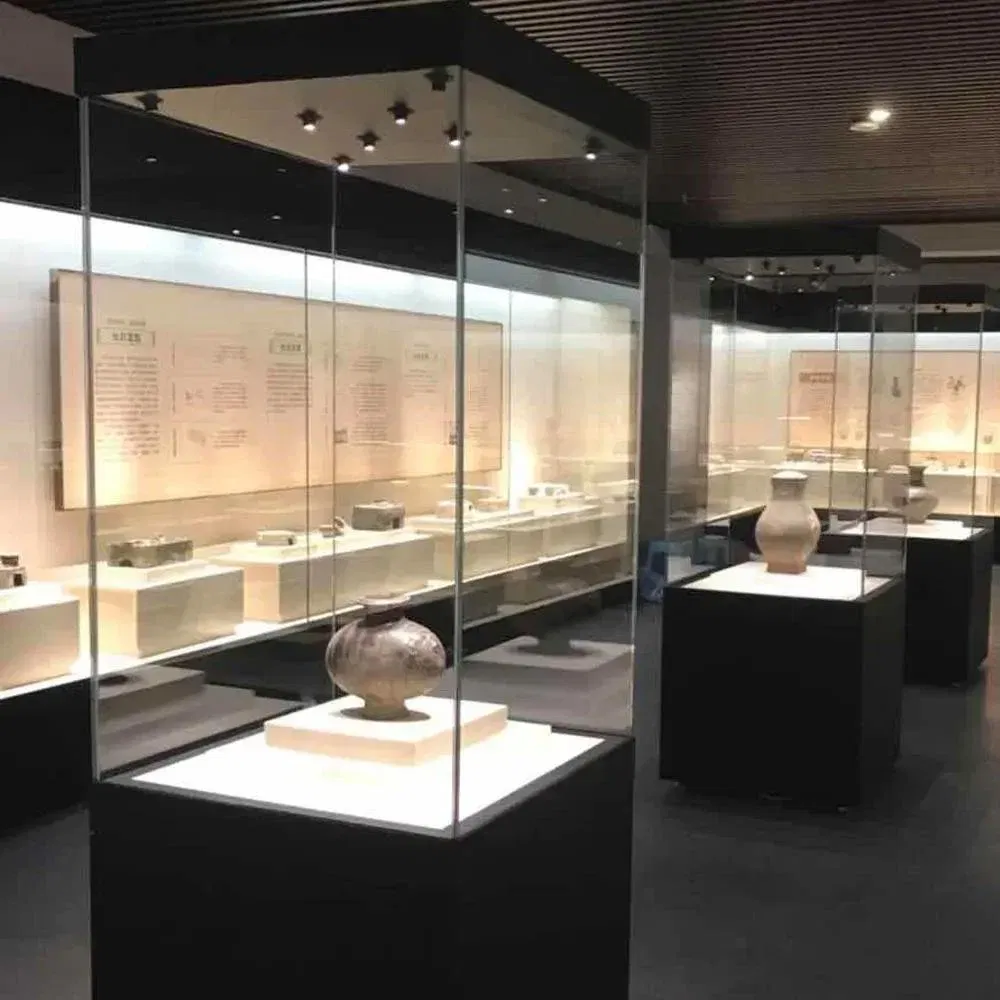 Advanced Freestanding Luxury Glass Cabinet with LED Lighting for Jewelry Display