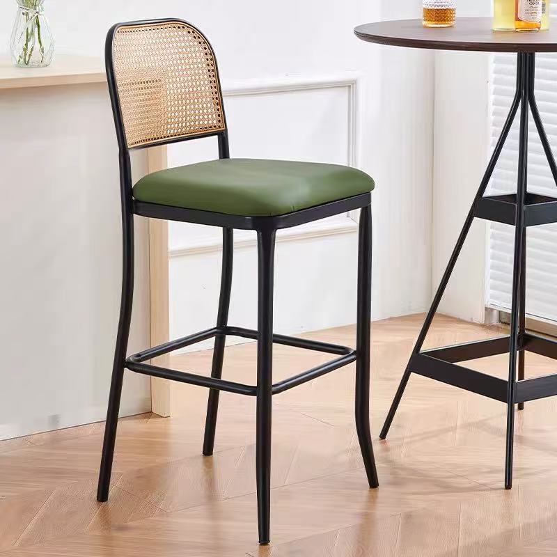 High-End Light Luxury Modern Steady Iron Frame Bar Counter Stools with Wicker Chair Back for Commercial Use