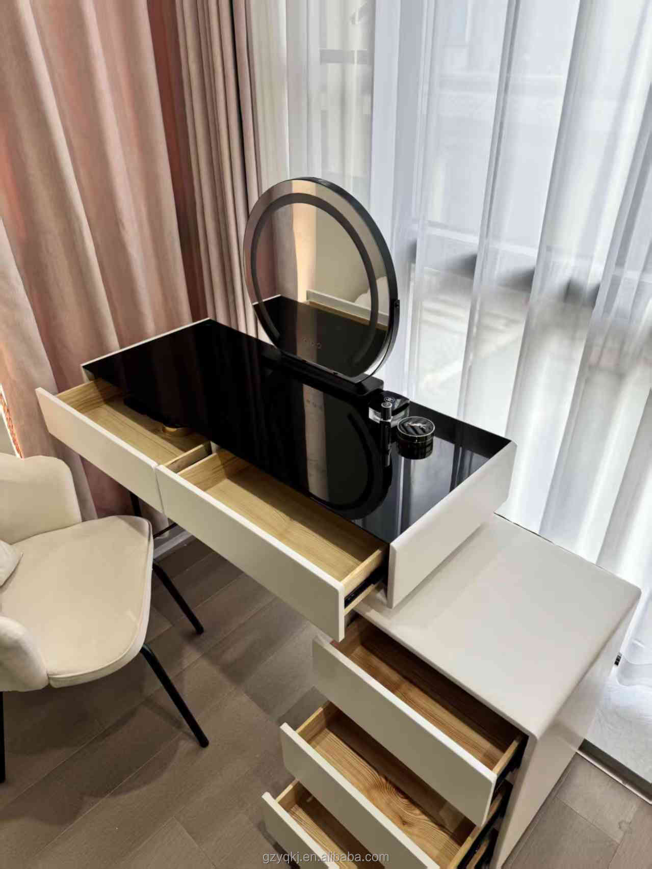 Makeup Vanity Detail 4