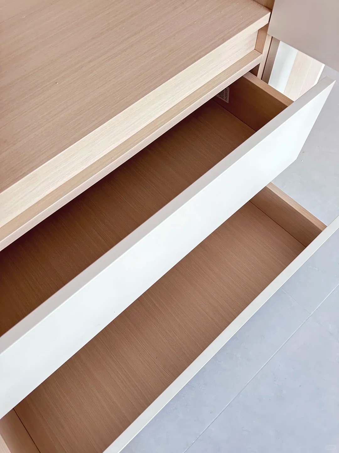 Modern Wardrobe Bedroom Furniture Wardrobe Custom Armoire Luxury Wood Storage Armoire for Clothes