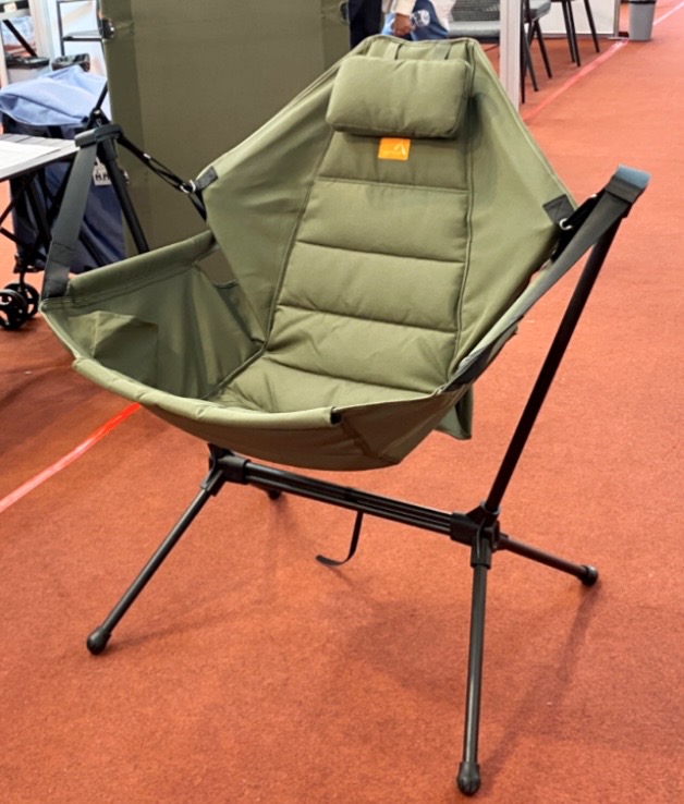 Durable Lightweight Rocking Recliner Chair for Camping Garden and Patio Use