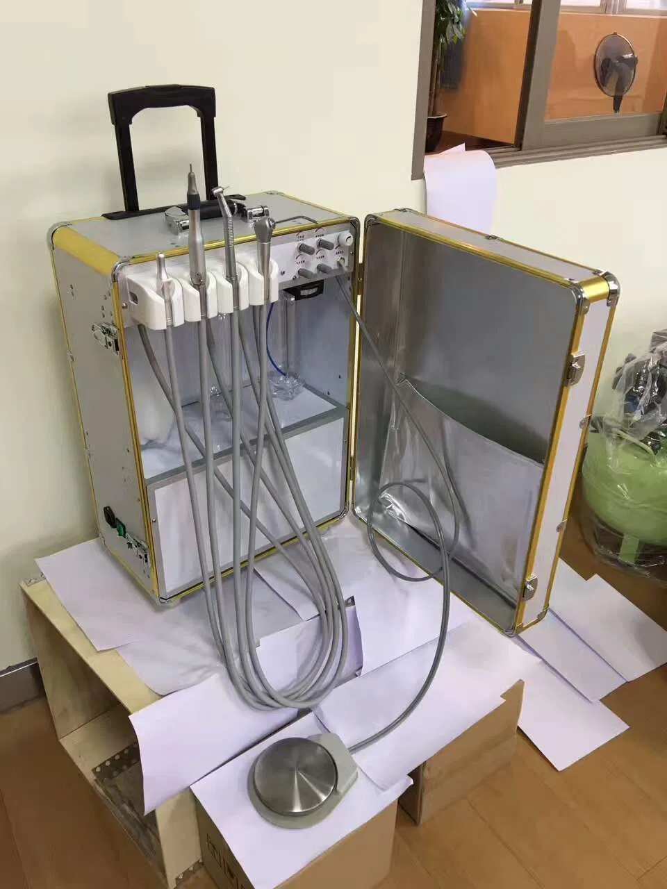 Dental Equipment Portable Mobile Turbine Cutting Unit Built-in Air Compressor System