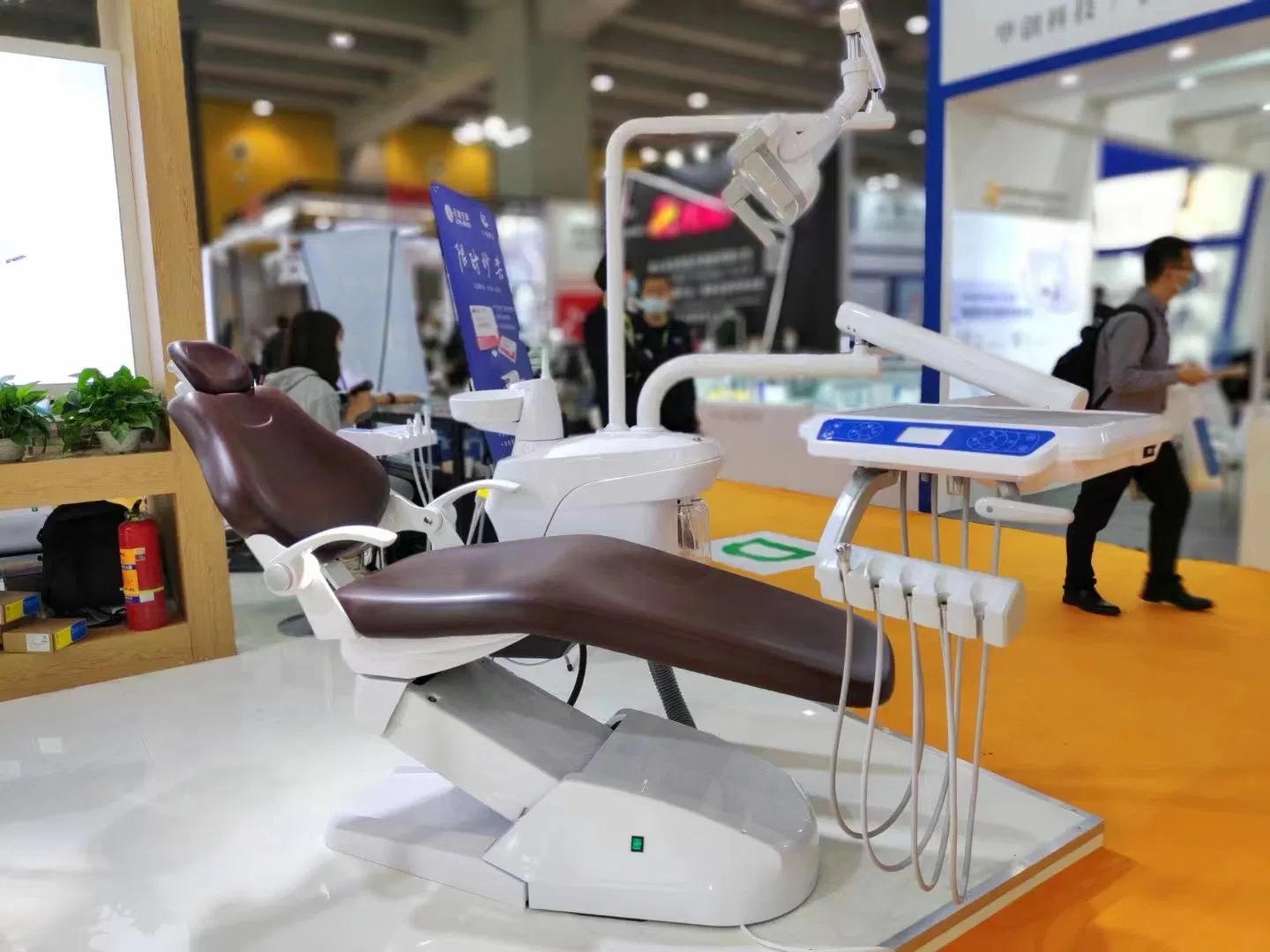 Dental Chair with Touch Screen Main Control Keyborad