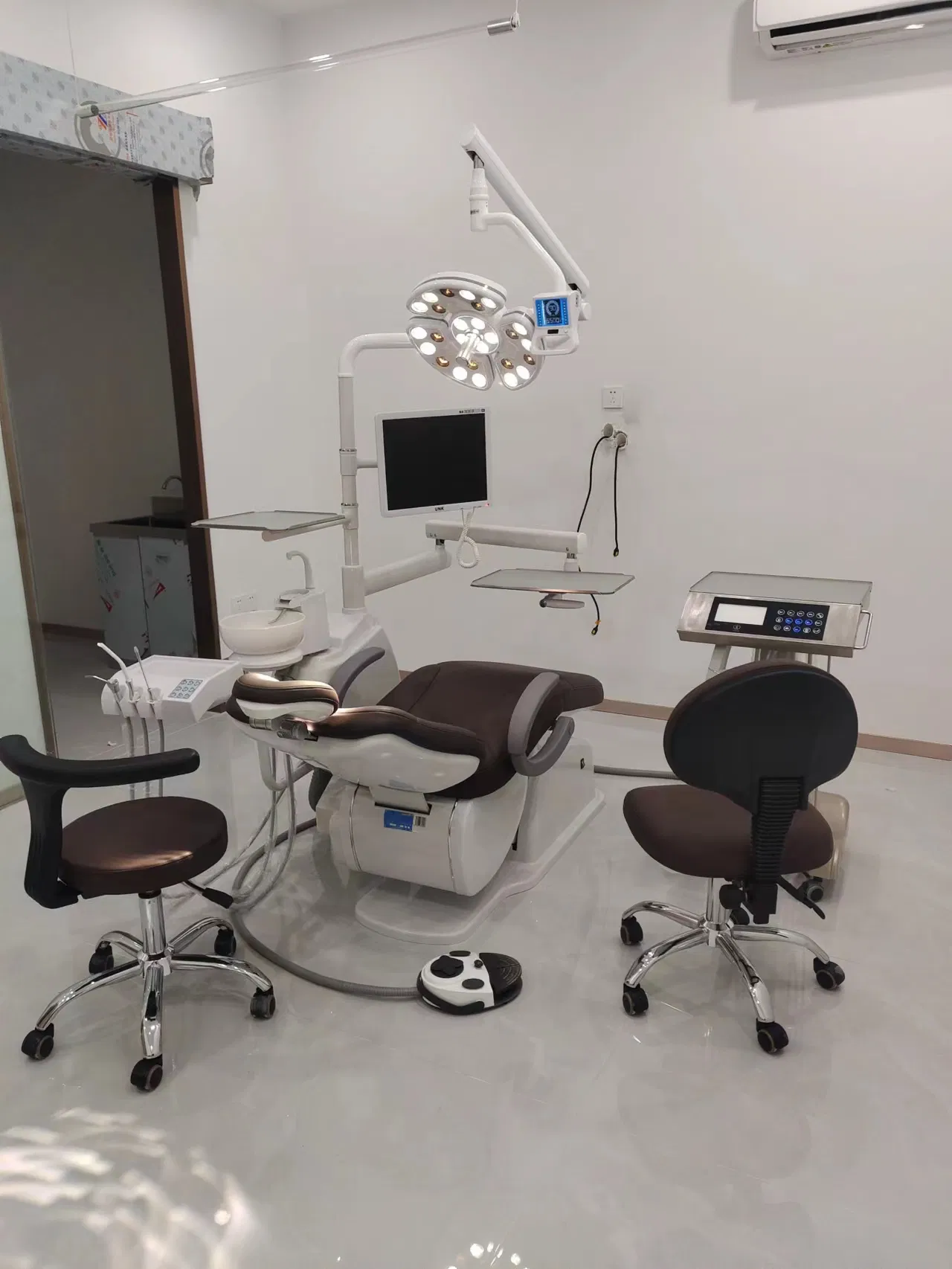 A3000 Luxury Surgical Implant Dental Chair Unit with 2set Dentist Stool and Trolley Cart