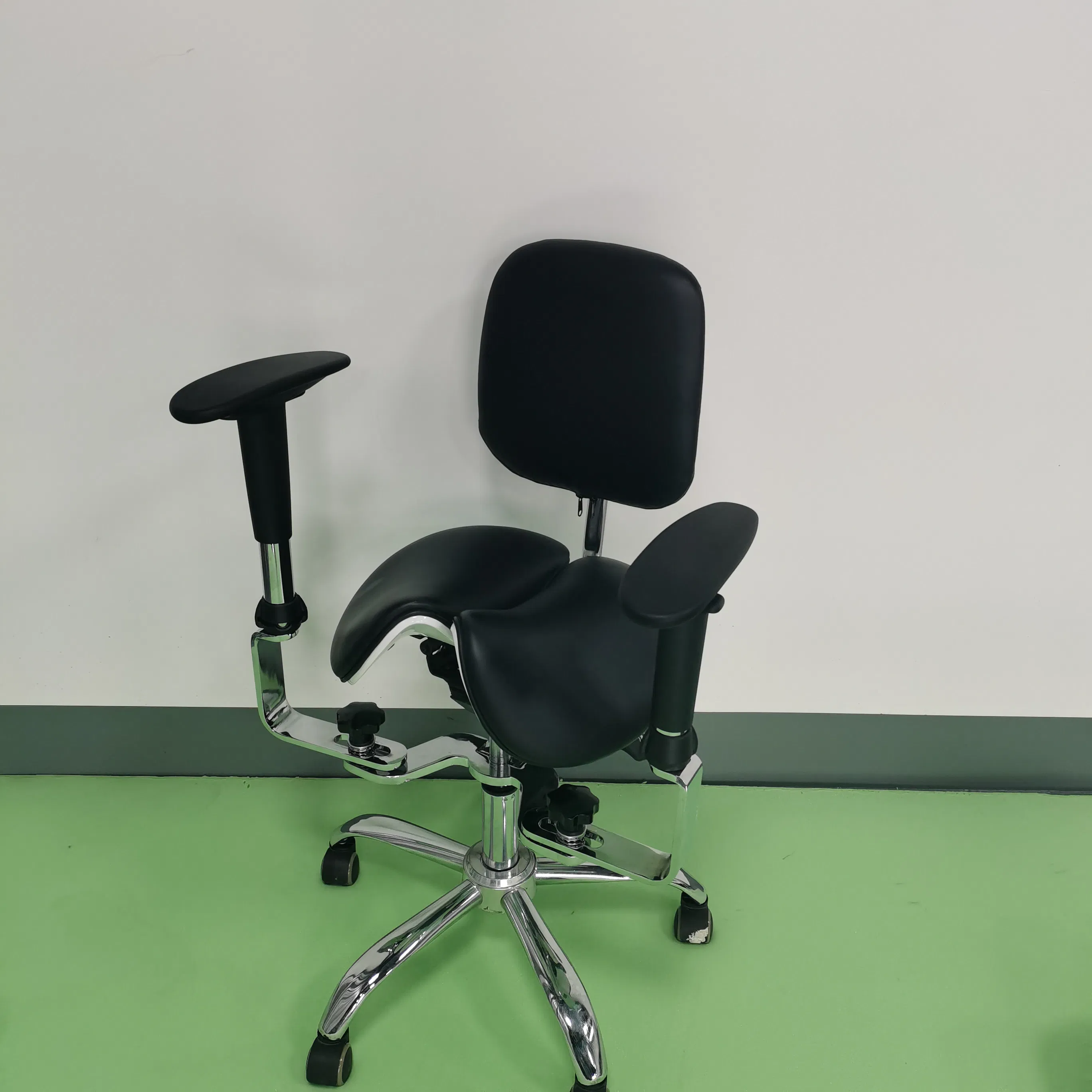 Adjustable Rolling Master Medical Dental Hair Beauty Barber Salon Ergonomic Saddle Chair Stool