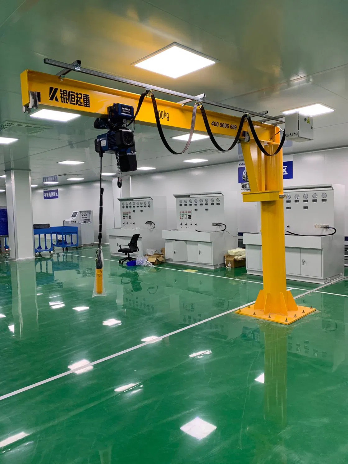 Efficient Cantilever Jib Hoist Crane for Lifting in Workshop or Warehouse