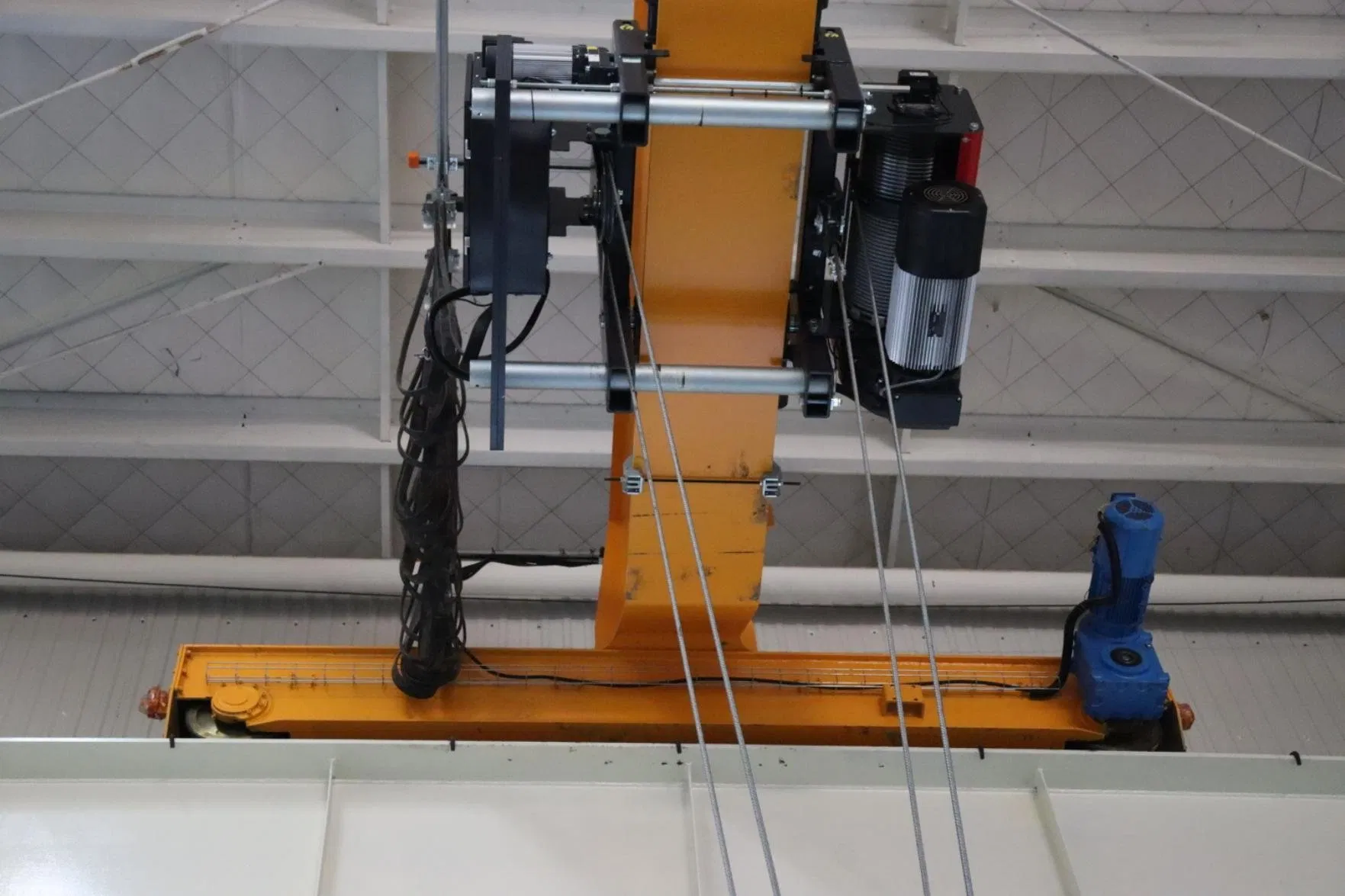 Made in China CE Certificated Euro Type Single Girder Beam Overhead Travelling Bridge Crane with Electric Low Temperature Resistant Electric Hoist