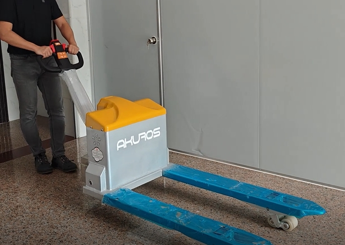 Zinc-Plated IP-Rated Customized Pallet Truck for Cold Chain Distribution