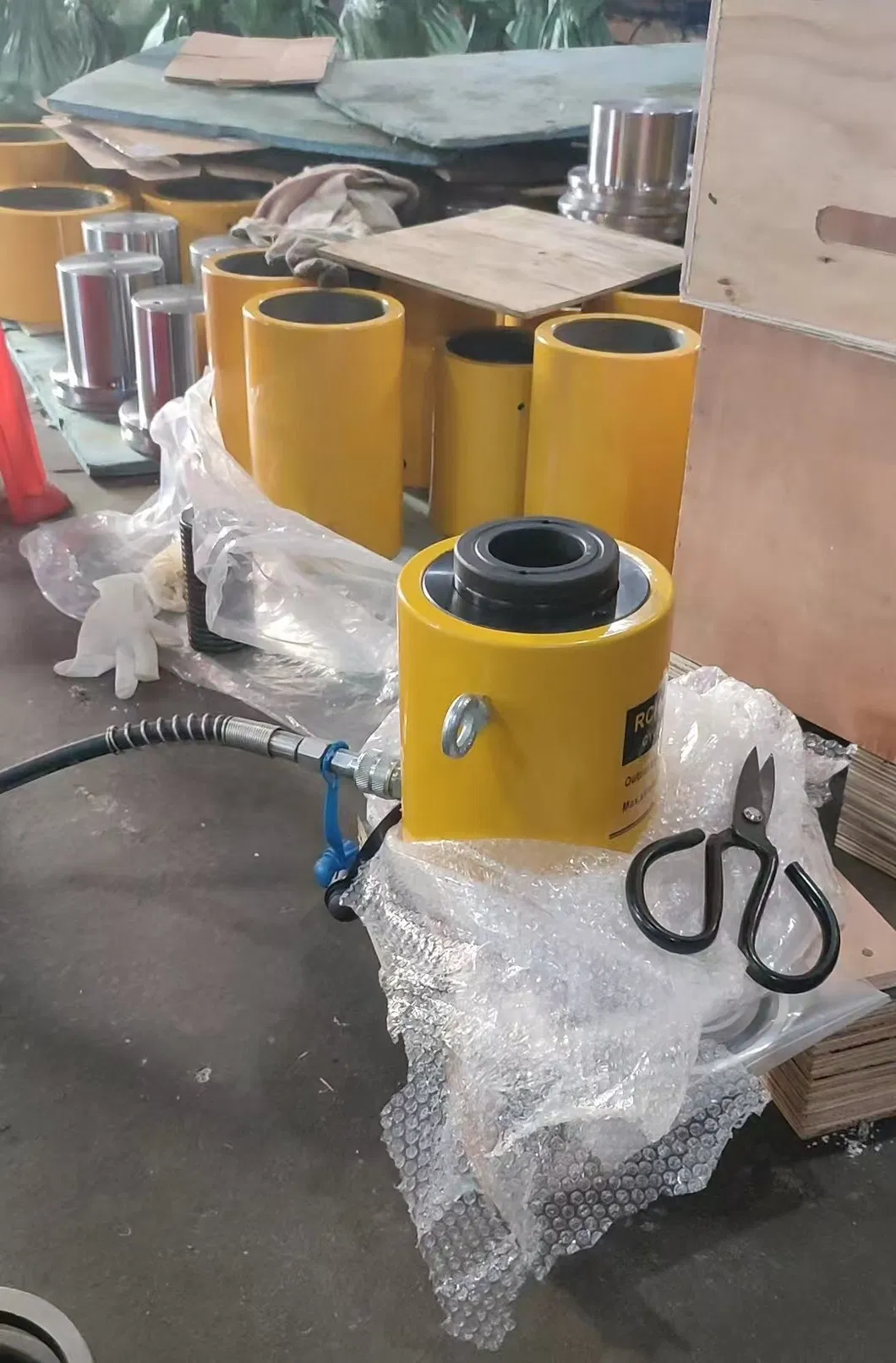 Hydraulic Jack Display 7