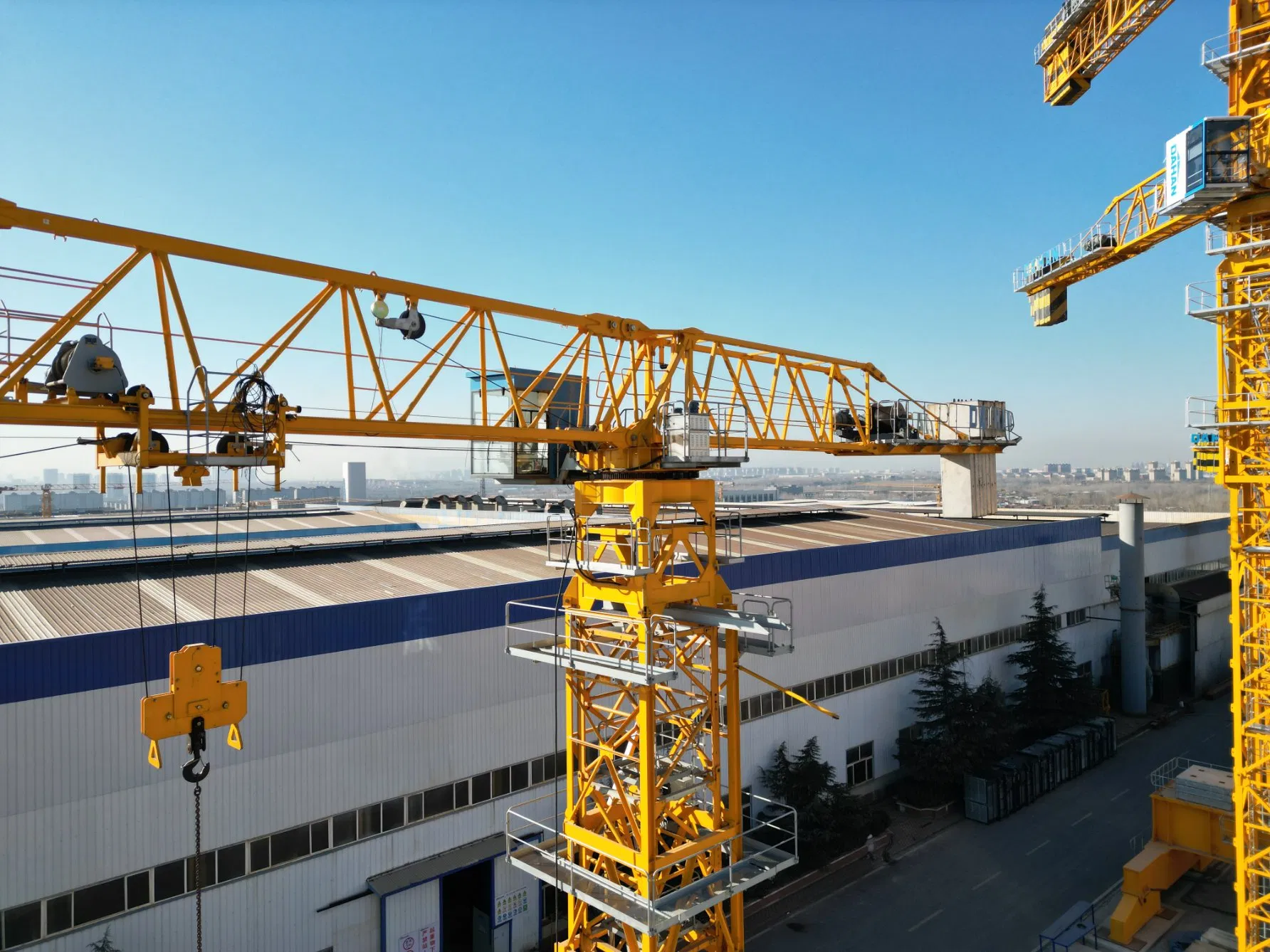 Tower Crane Price Dh258 (7020) Jib70m Tip Weight 2.0ton Flat-Top Tower Crane