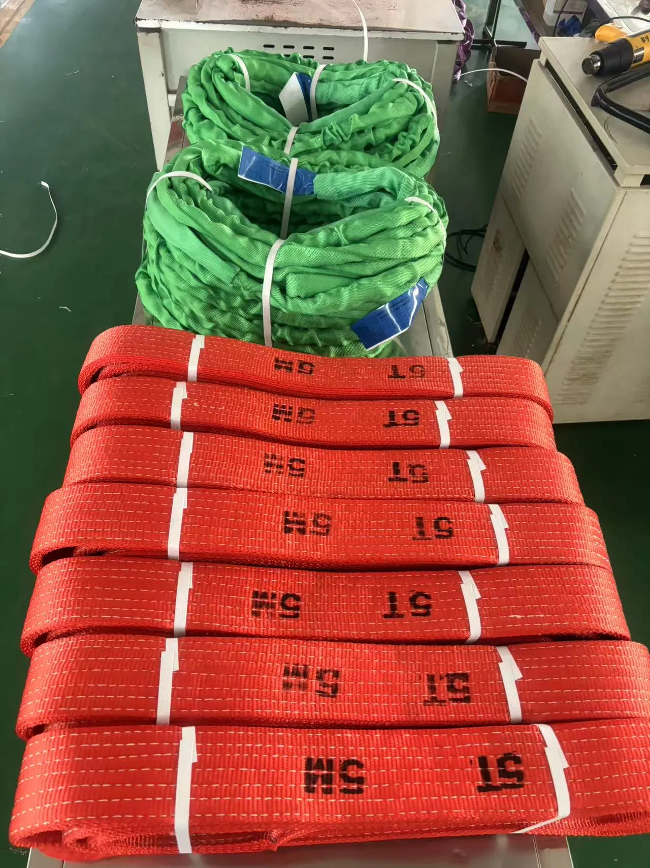 Reliable Heavy Lifting Sling: Premium Tow Strap for Tough Jobs