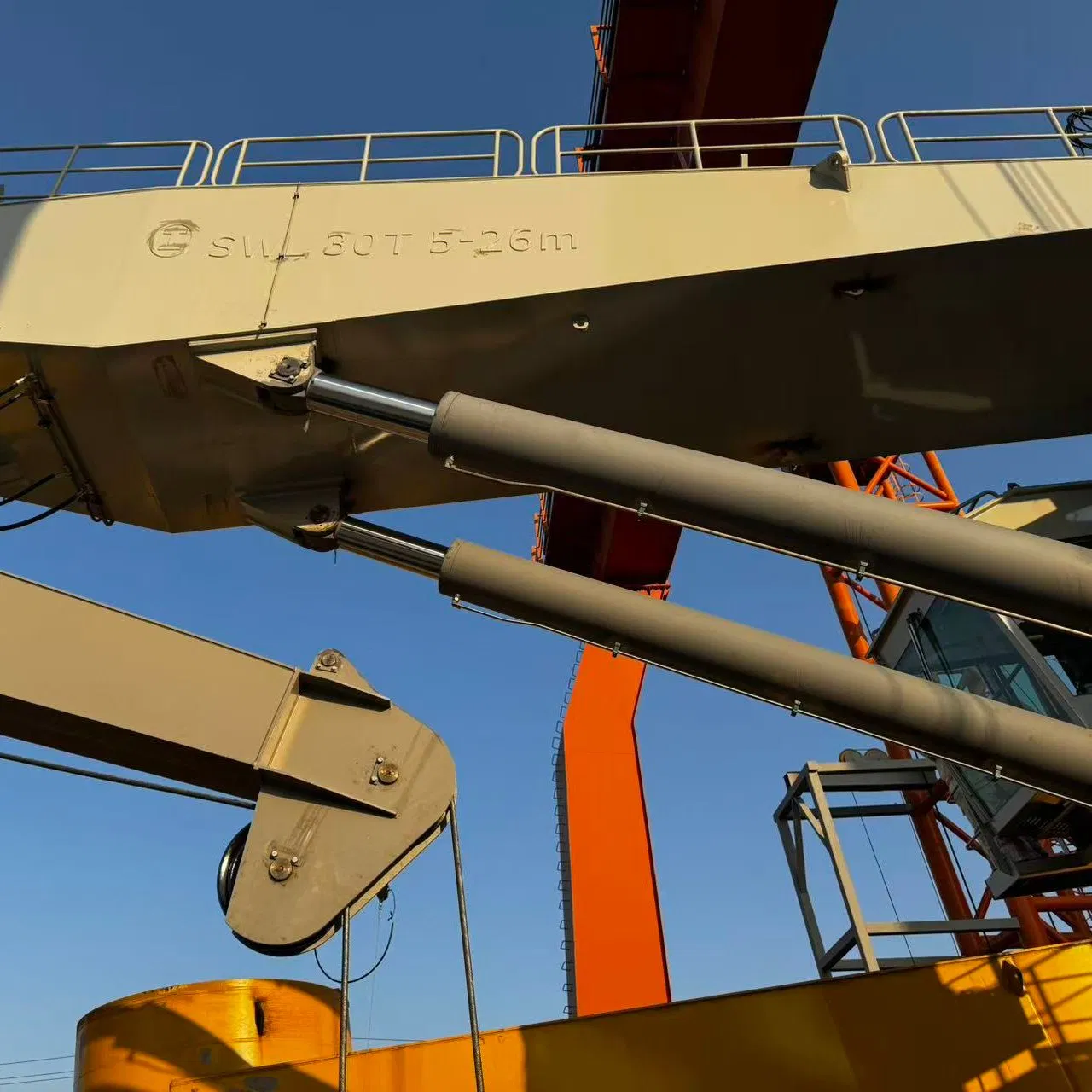 Customized Hydraulic Crane 30t Knuckle Boom Crane Marine Floating Crane Marine Jib Crane machinery Boat Crane