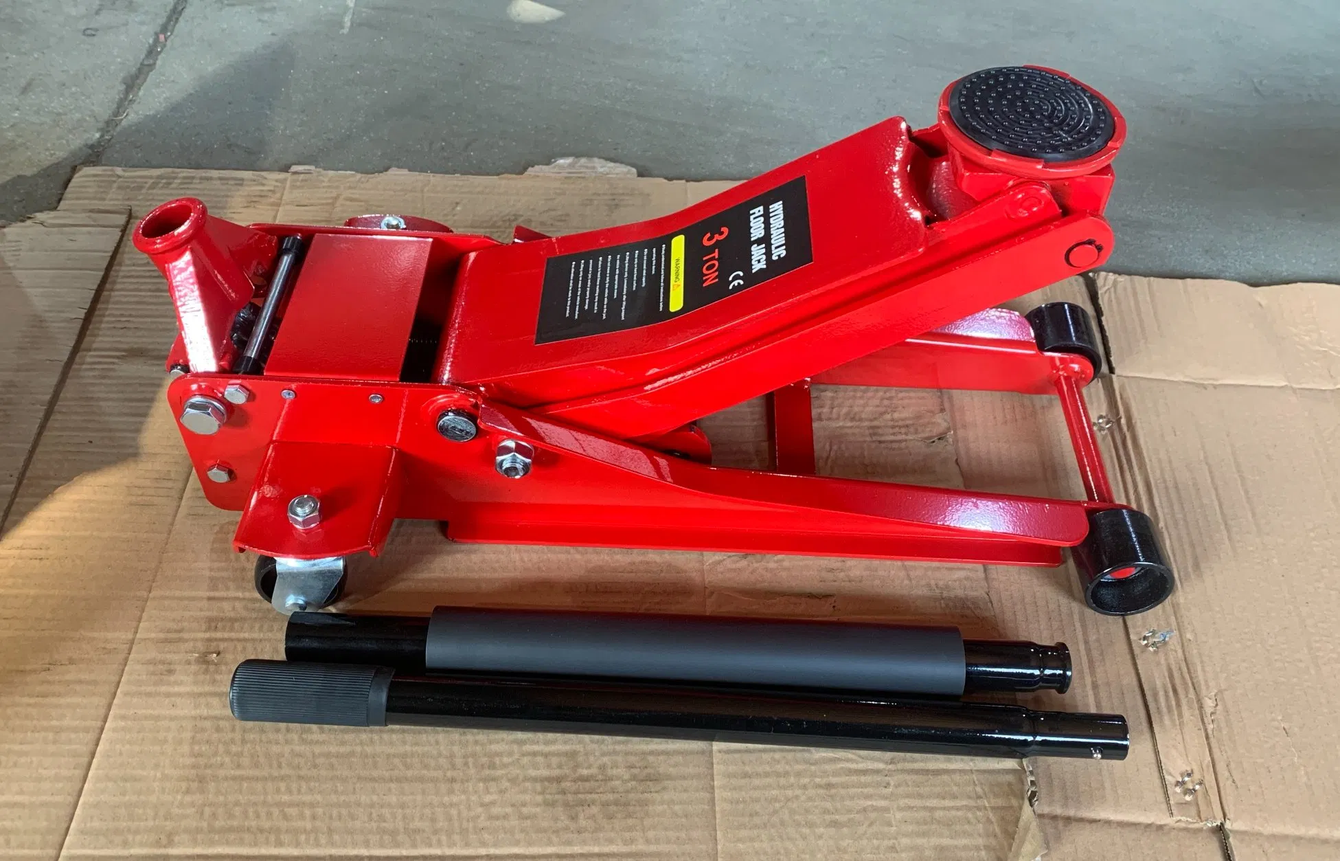 Quick Lifting Double Pumps and Low Profile Garage Jack Hydraulic Floor Jack 2.5 Ton for Car Lifting.